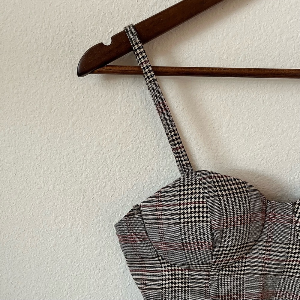 ModCloth Plaid Bustier Crop Top Black, White, Red Club/festival/summer - Picture 2 of 4